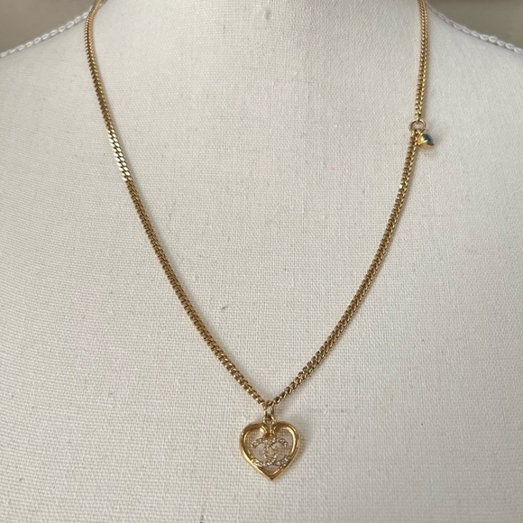 CHANEL 2023 Crystal CC Heart Pendant Necklace - Picture 2 of 9
